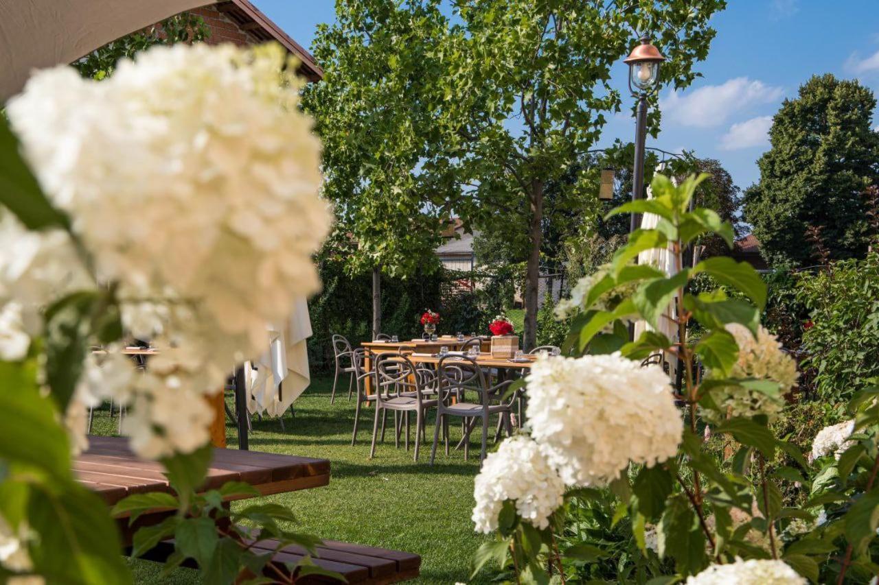 La Tenuta Di Santo Stefano Agri Resort & Spa Fossano Eksteriør bilde